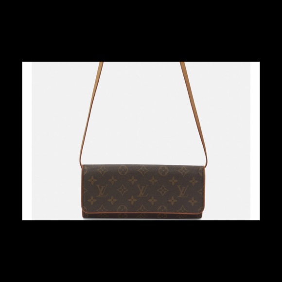 Louis Vuitton Monogram Pochette Twin - Picture 11 of 15